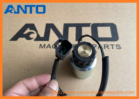UC1026017421 Válvula solenoide KOMATSU Partes de repuesto para excavadoras para WA150-5 WA200-5L